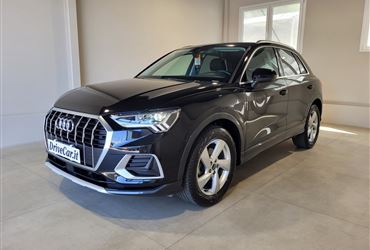 Audi Q3 35 TDI S TRONIC LED NAVI COCKPIT CARPLAY