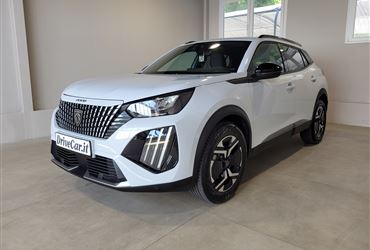 Peugeot 2008 1.2 ALLURE AUT. CARPLAY LED CRUISE RETROCAMERA