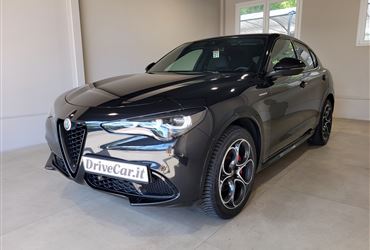 Q4 VELOCE 2.2 MTJ 210CV TOTAL BLACK C.20"