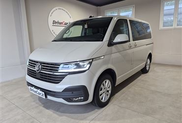 Volkswagen T6.1 Multivan 2.0 TDI COMFORTLINE DSG 150CV 5 PORTE PASSO CORTO PELLE NAVI CARPLAY